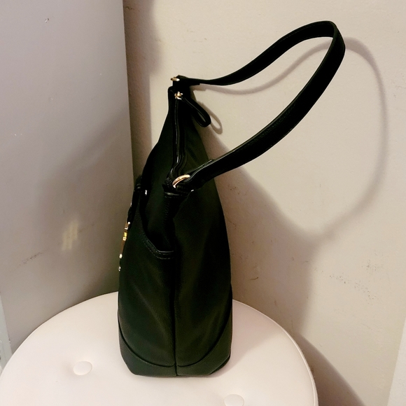 Tommy Hilfiger shoulder bag - Picture 6 of 15